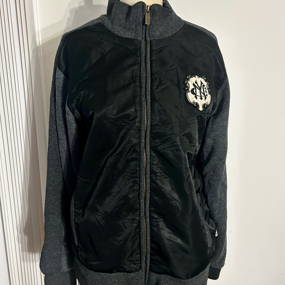 Men's Black and Gray Lightweight Jacket